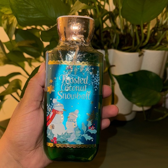 Bath & Body Works Frosted Coconut Snowball Shower Gel - Picture 2 of 4